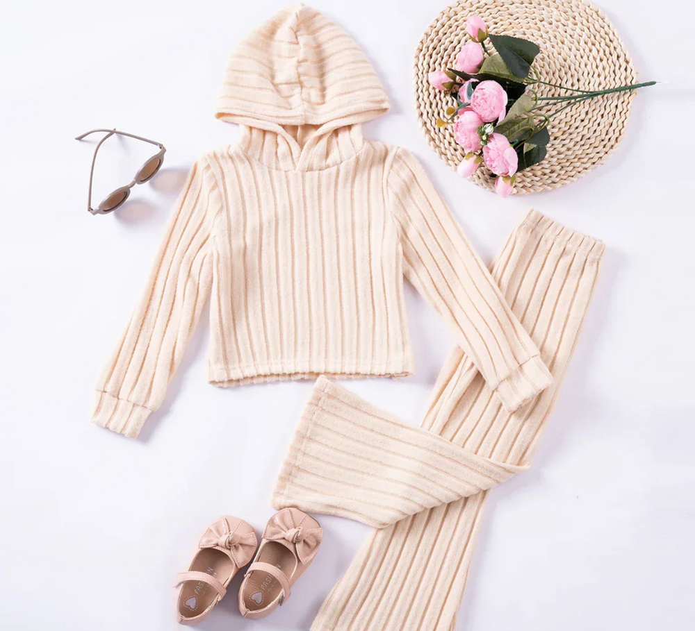 ComfortFit Trainingsanzug für Mädchen – Weich, Stretchy & Stilvoll für Aktive Kids 2–4 Jahre