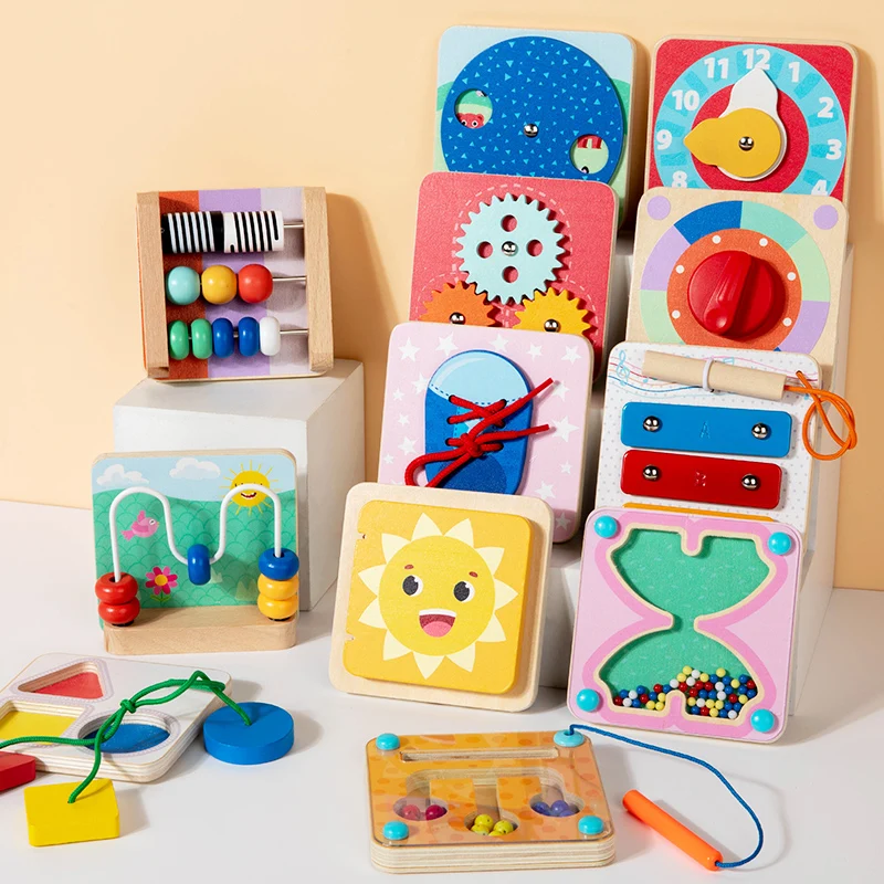 Magnetisches Busy Board Montessori aus Holz – 12 Aktivitäten zur Wahl, kompakt | Aktivitätsbrett