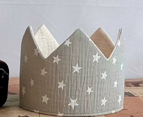 Geburtstagskrone Kind – Weiche Baumwoll Partykrone mit Austauschbaren Alterszahlen