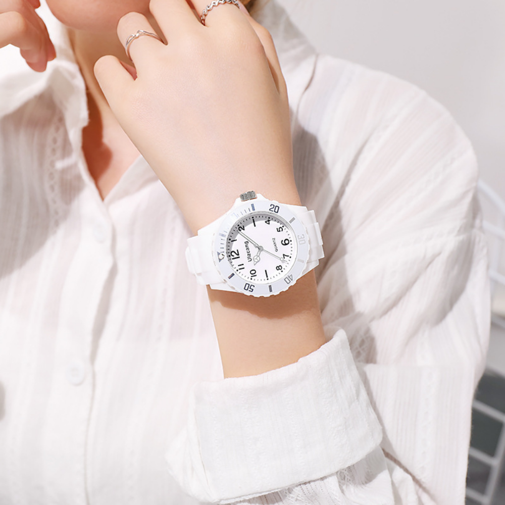 Analoge Kinderuhr mit Silikonarmband – große Ziffern, Drehring, stoßfest | Armbanduhr