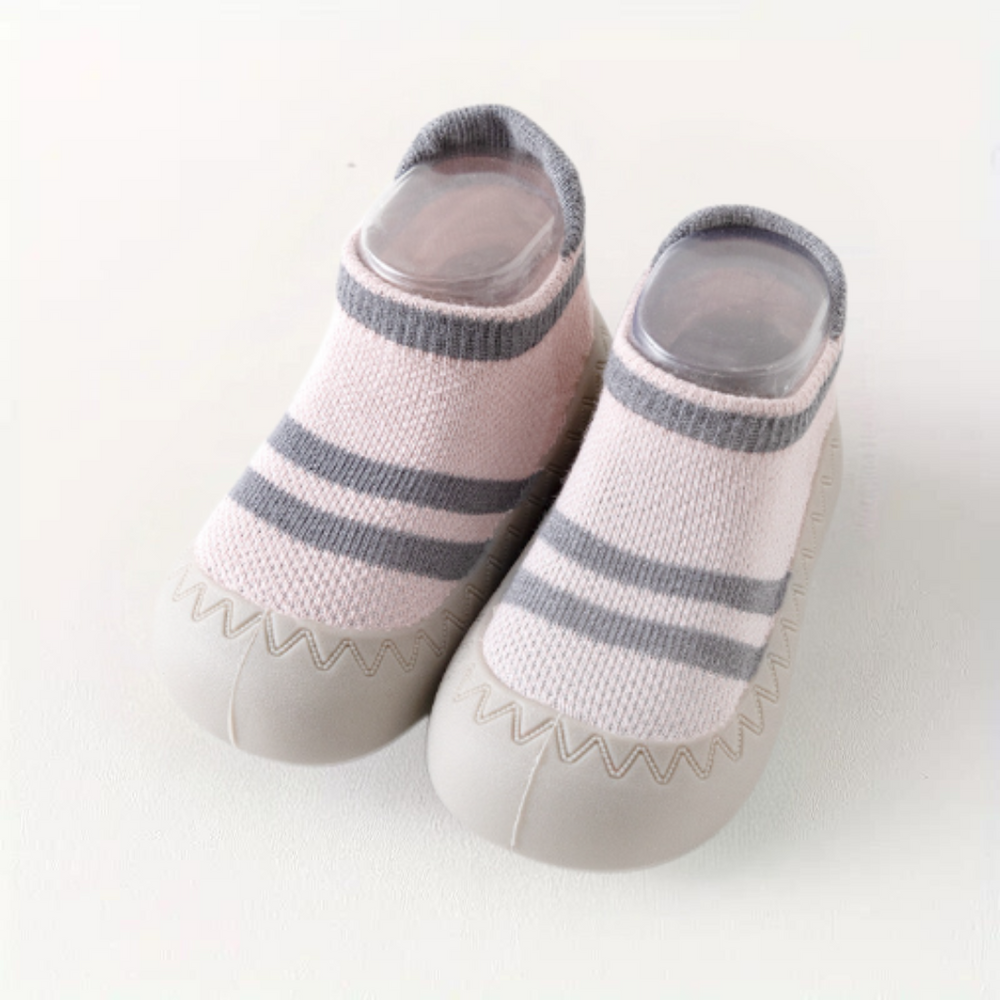 Barfuß Kinderschuhe mit rutschfester Sohle – Gesunde & sichere erste Schritte