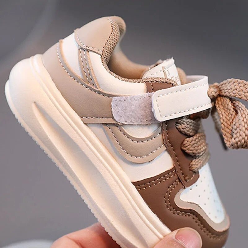 Kindersneakers mit Klettverschluss – Größe 21-28 | Atmungsaktiv & Leicht für Jungen & Mädchen