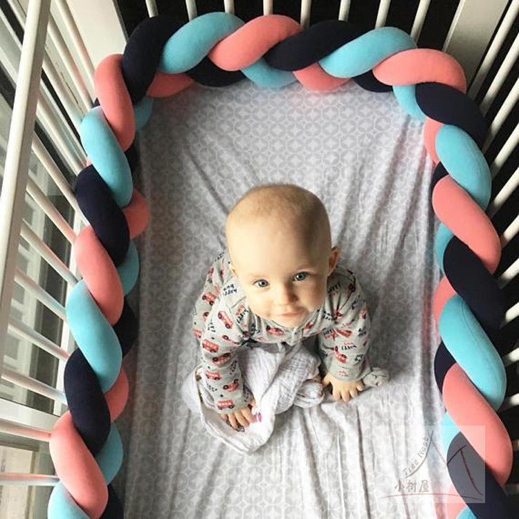 Weicher Baby-Bumper für das Gitterbett – Sichere Schlafumgebung & Stilvolles Kinderzimmer