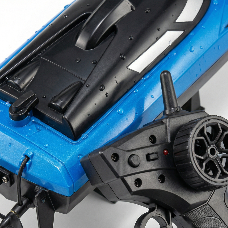 RC-Rennboot für Kinder mit LED-Beleuchtung – aufladbarer Akku, Ersatzpropeller | Spielzeugboot