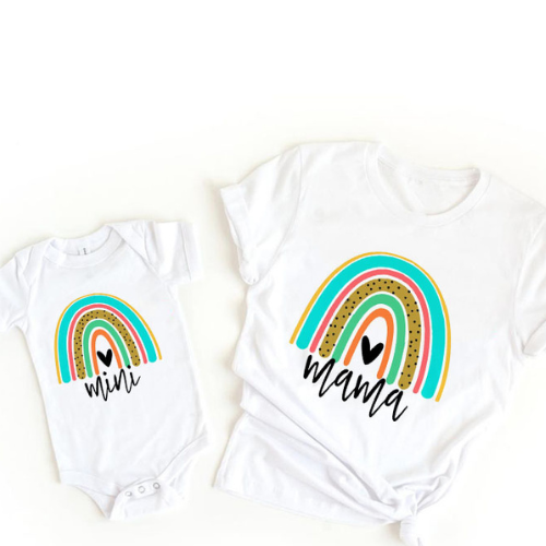 Mama & Tochter Matching Set – Shirt & Strampler Outfit | Regenbogen Print