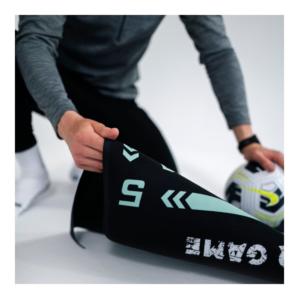 Fußball-Trainingsmatte für Kinder – SkillZone Pro Mat | Trainiere Ballkontrolle & Beinarbeit Zuhause