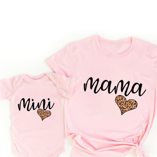 Mama & Tochter Matching Set – Shirt & Strampler Outfit | Regenbogen Print