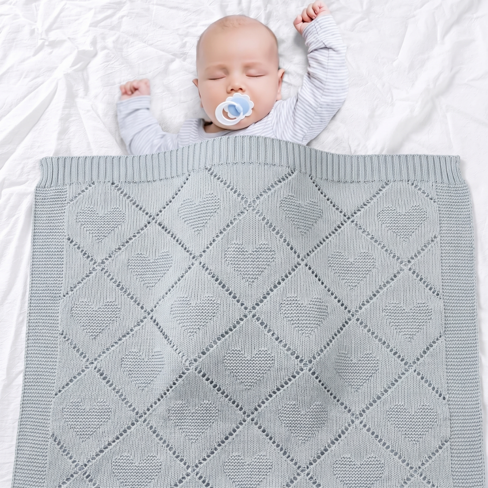 Gestrickte Babydecke 100 % Baumwolle – atmungsaktiv, ganzjährig, auch als Pucktuch | Kuscheldecke