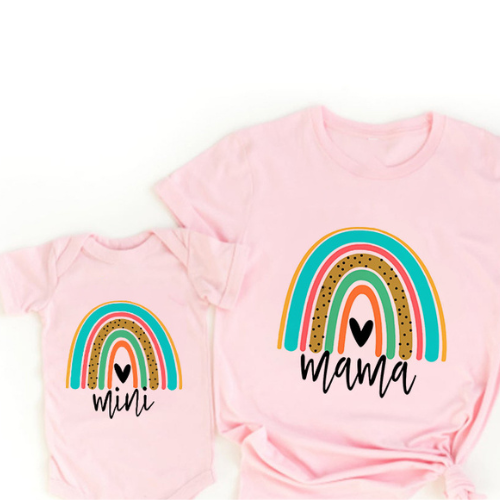 Mama & Tochter Matching Set – Shirt & Strampler Outfit | Regenbogen Print