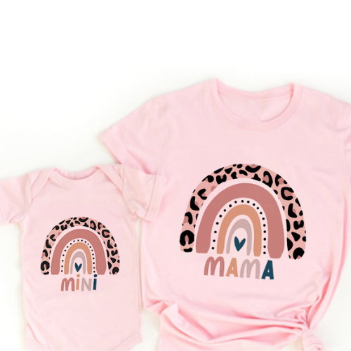 Mama & Tochter Matching Set – Shirt & Strampler Outfit | Regenbogen Print
