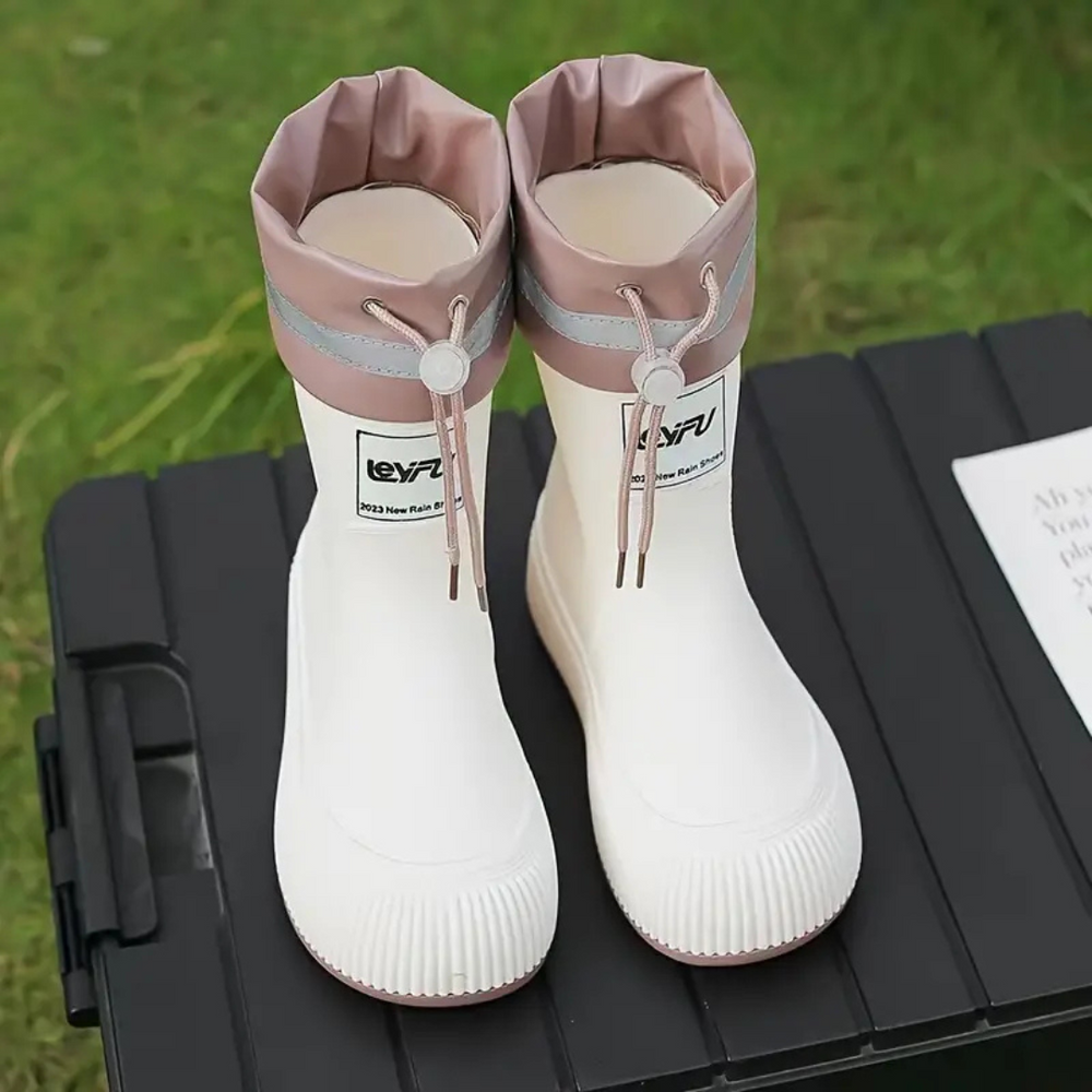 Kinderregenstiefel Wasserdicht mit Rutschfester Sohle | AquaStride LumoKids Sicher & Bequem