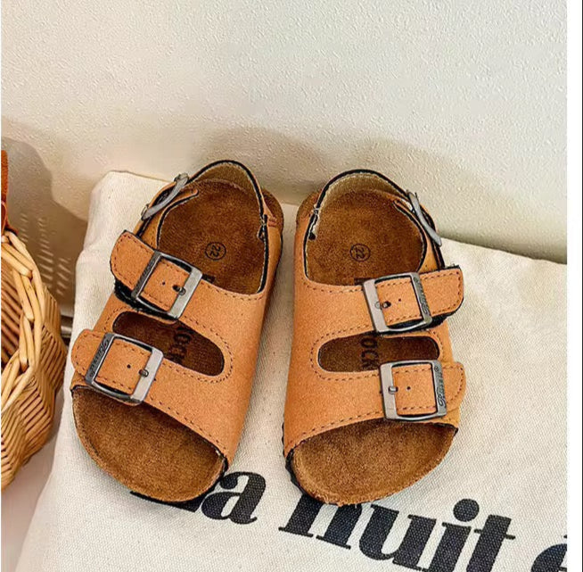 Off-White Kinderslipper – Größe 22-30 | Komfortabel & Leicht | Stabiles Fußbett & Antirutschsohle