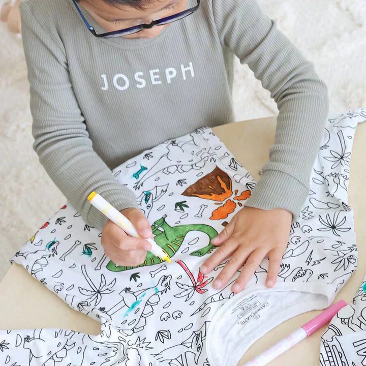 Kreatives Pyjama Malset für Kinder – Gestalte & Personalisiere dein eigenes Schlafoutfit!