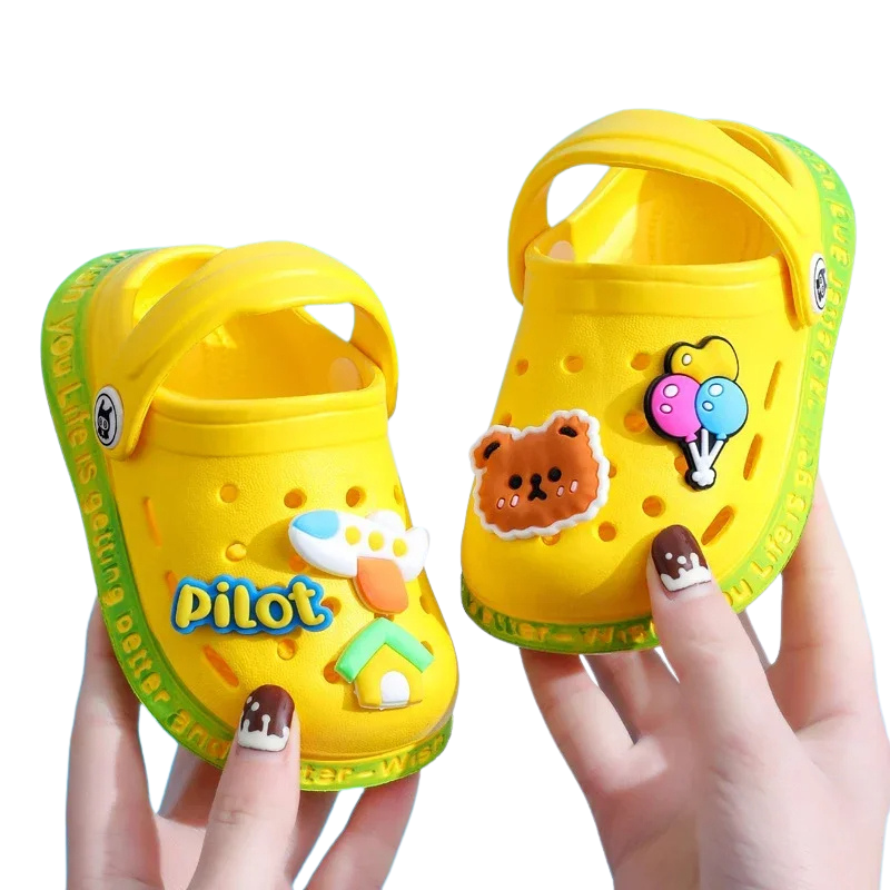 Kinder-Clogs mit Fersenriemen aus weichem PVC – leicht, luftig, zum Reinschlüpfen | Sommerschuhe