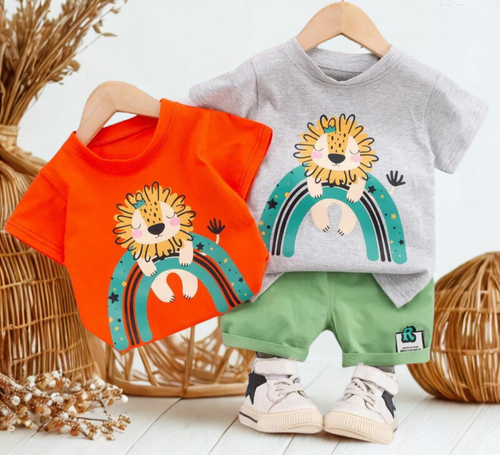 Sommer-Set für Jungen 0-5 Jahre – Löwenprint-Shirt + Shorts aus atmungsaktivem Baumwollstoff | WildSteps