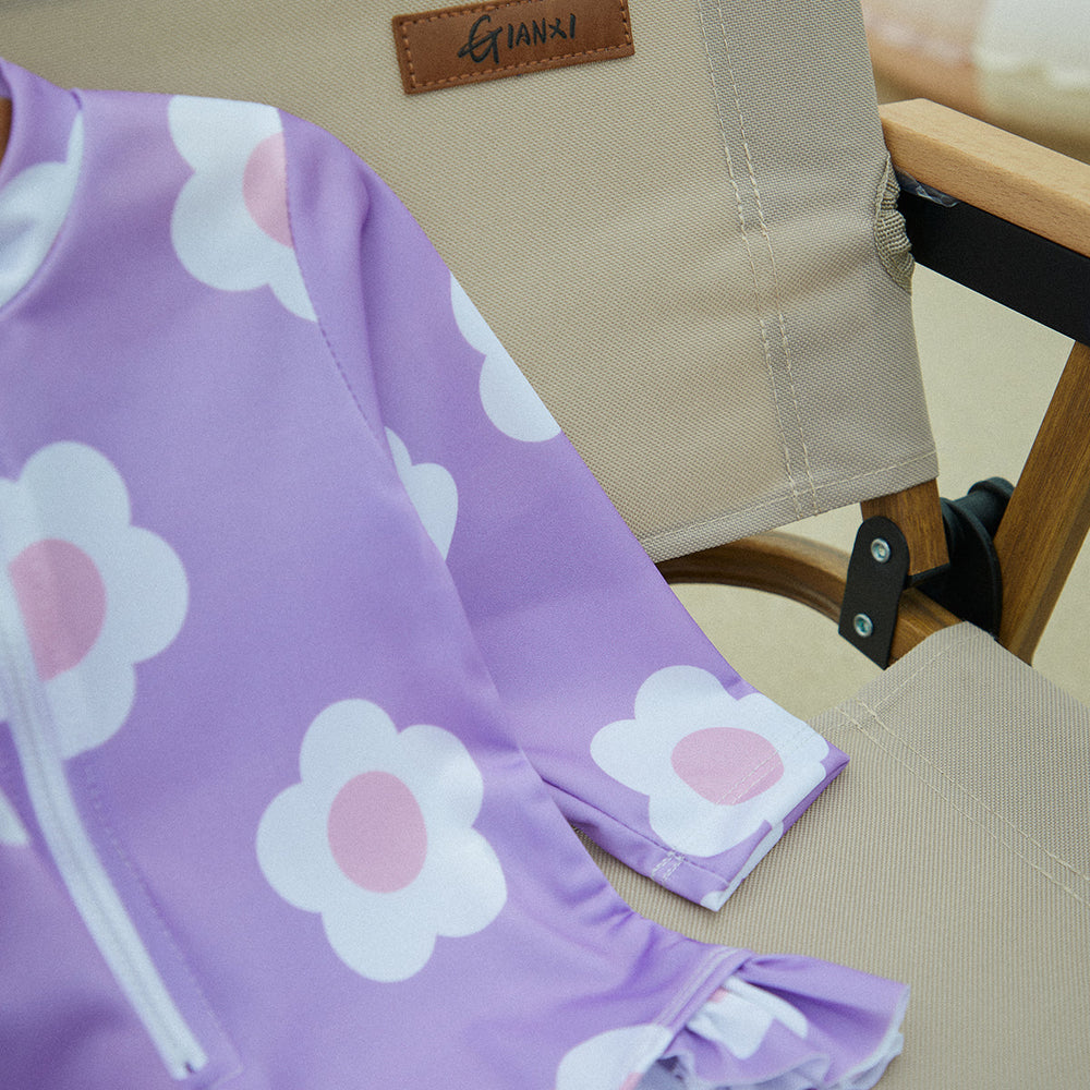 LilaBloom Bade-Set für Baby Mädchen | UV-Schutz | Badeeinteiler & Hut | Blumenprint | 6–24 Monate