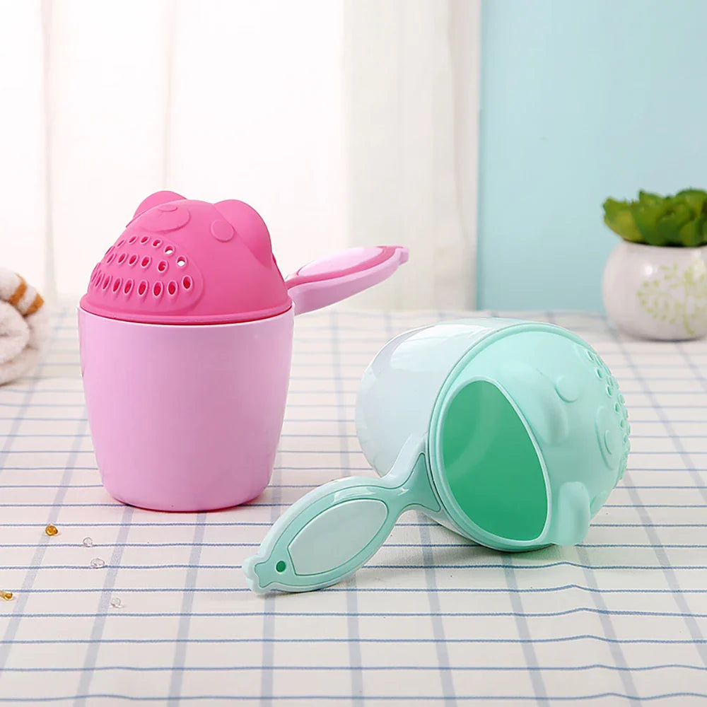 Cartoon Baby Shampoo Spülbecher – Komfortables Haarwaschen ohne Tränen