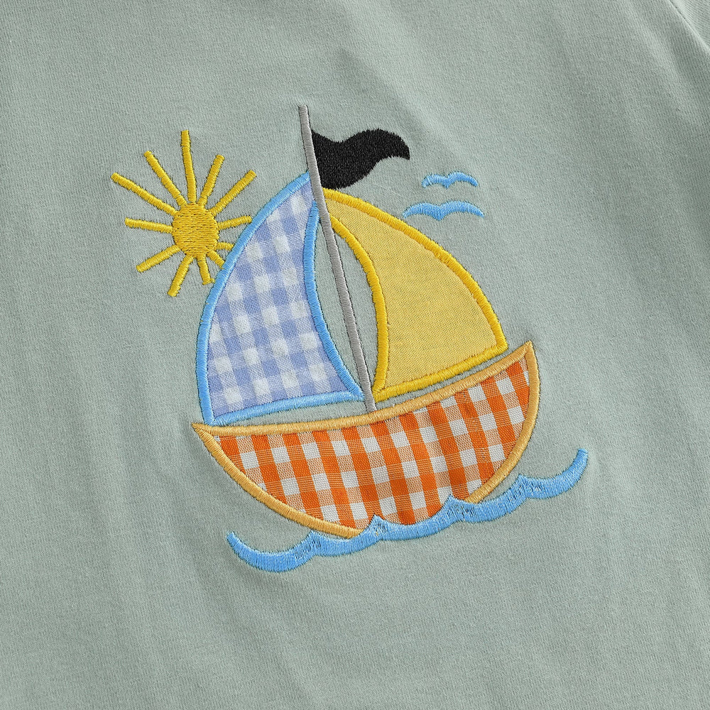 SailAway Sommer-Set Jungen | T-Shirt mit Segelboot & Grüner Karoshorts | Baumwolle & Polyester | 6 Mon.–4 Jahre | Sommer-Outfit für Kleinkinder