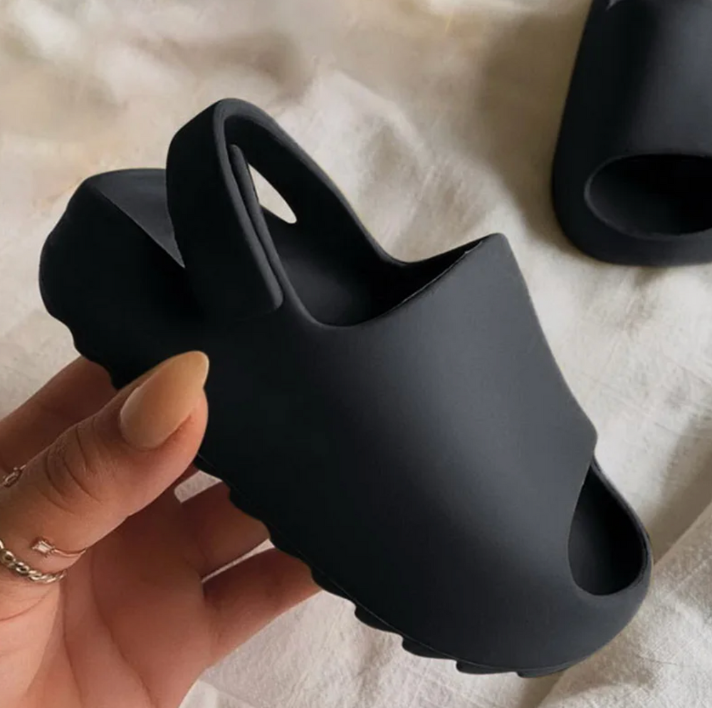 SunnyStep Kinder Sandalen – Bequeme und Verstellbare Sandalen für Outdoor-Abenteuer