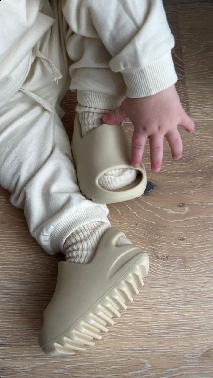 SunnyStep Kinder Sandalen – Bequeme und Verstellbare Sandalen für Outdoor-Abenteuer