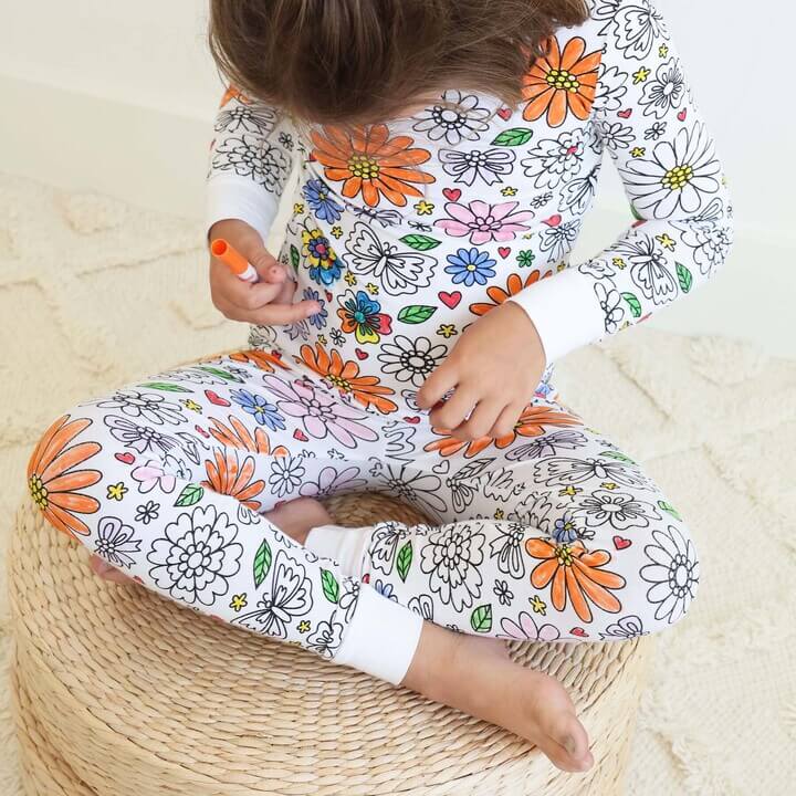 Kreatives Pyjama Malset für Kinder – Gestalte & Personalisiere dein eigenes Schlafoutfit!