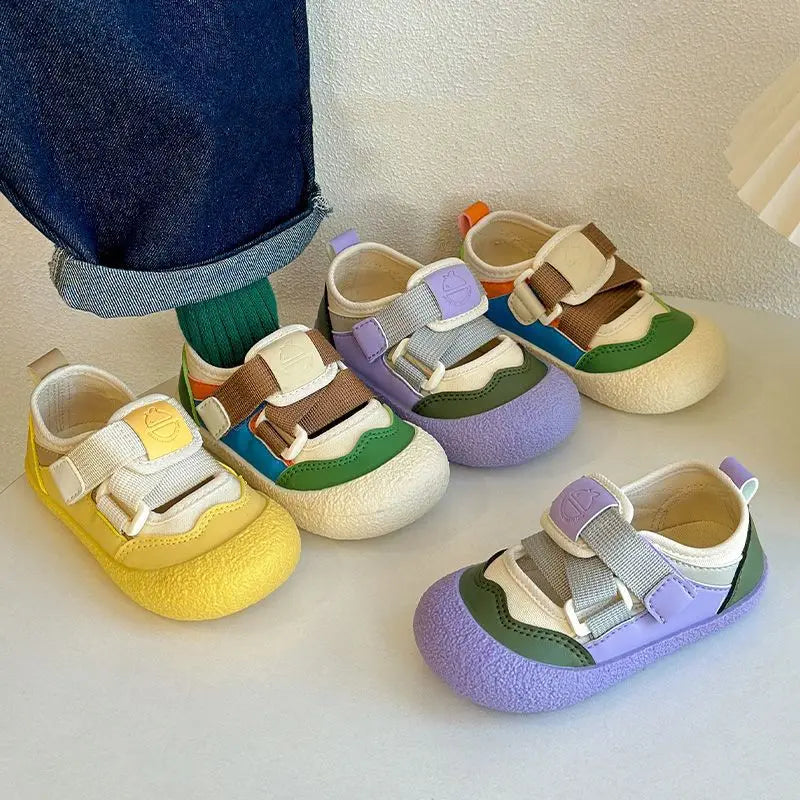 Kindersandalen mit rutschfester Sohle – Atmungsaktiv & Komfortabel für sommerlichen Spielspaß (1–7 Jahre)