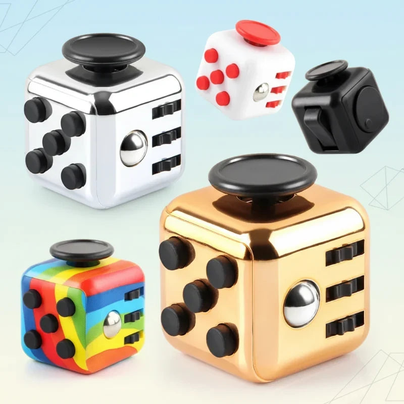 Fidget Cube mit 6 taktilen Seiten – leise Klickknöpfe, Stahlkugel, Taschenformat | Handspielzeug