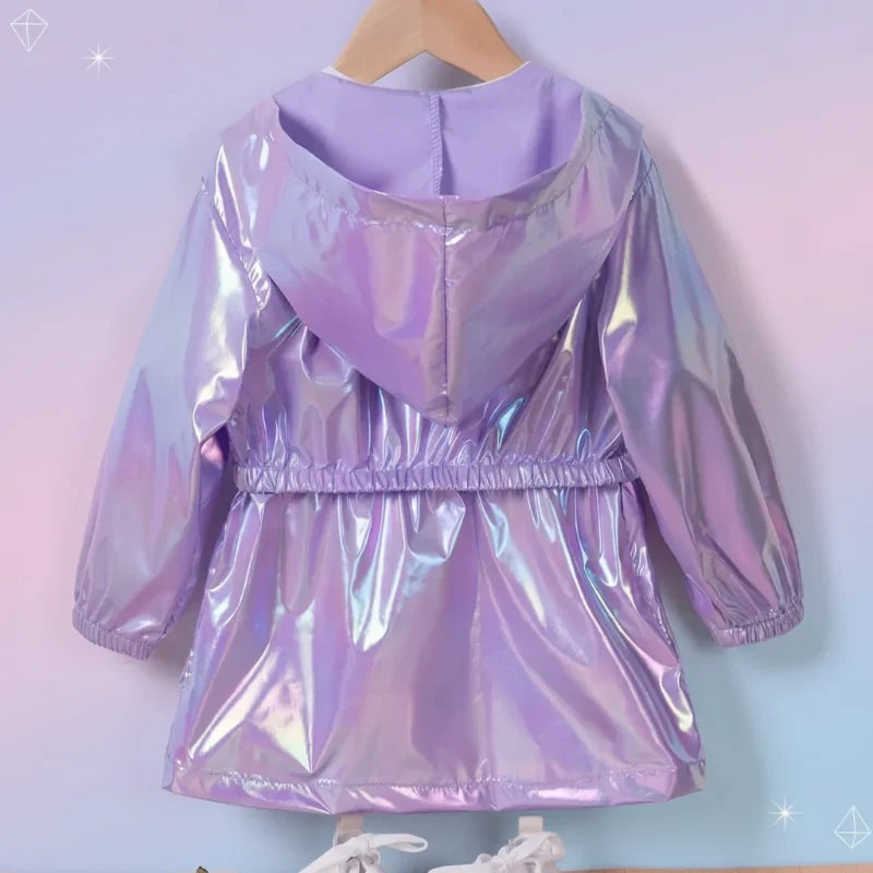 Kinderregenjacke mit Kapuze und Glanzoptik – Reißverschluss, Bündchen | Regenjacke