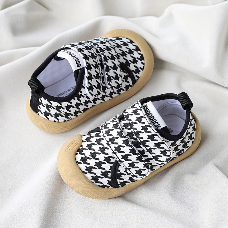 Baby-Sneakers mit rutschfester Sohle – Atmungsaktiv & Bequem (6 Monate – 3 Jahre)