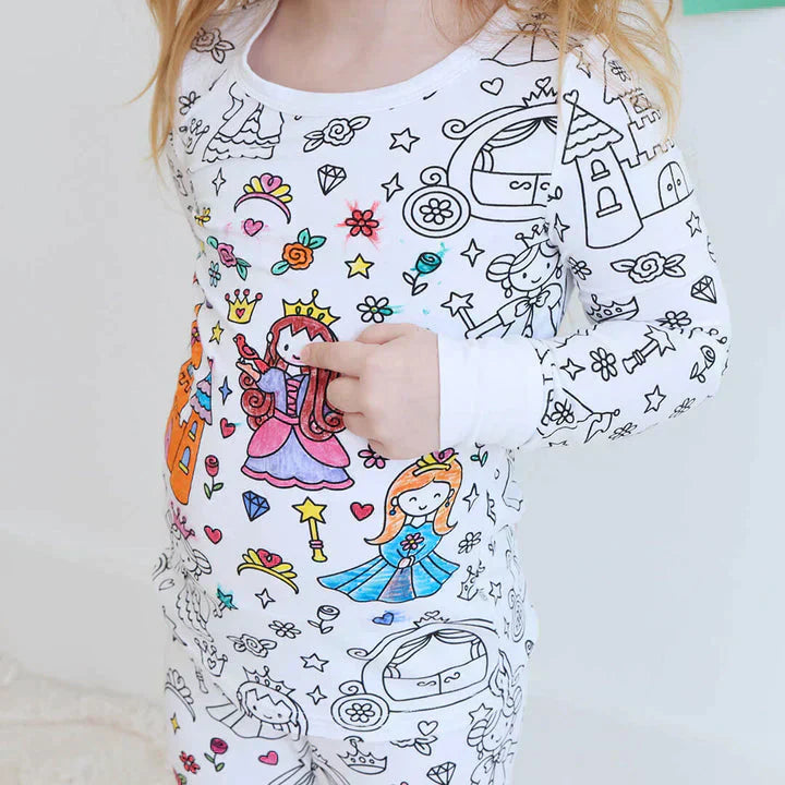 Kreatives Pyjama Malset für Kinder – Gestalte & Personalisiere dein eigenes Schlafoutfit!