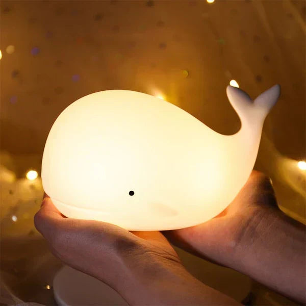 Nachtlicht Wal aus Silikon – farbwechselnde LED, Tippsteuerung, per USB aufladbar | Kinderlampe