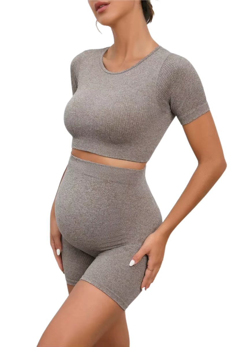 ComfortFit Schwangerschaftsset – Nahtloses Crop Top & High-Waist Short für Ultimativen Komfort